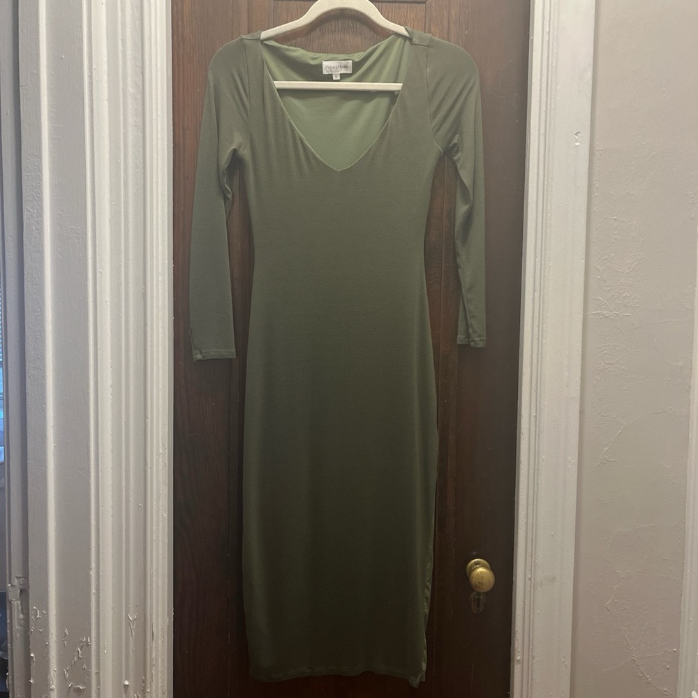 Green midi dress